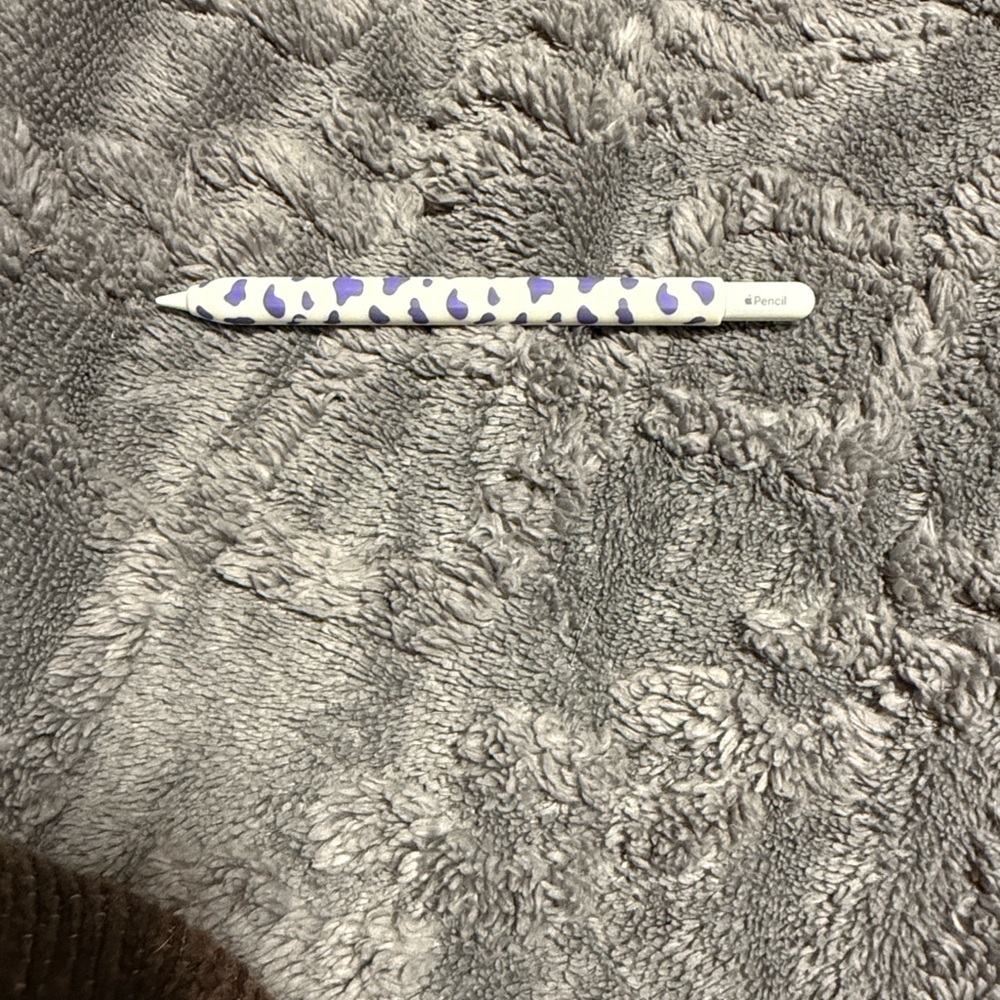 Apple Pencil - White and Purple